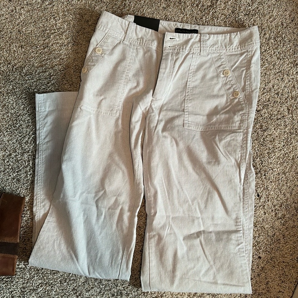 Light chino. Banana Republic. New with tags